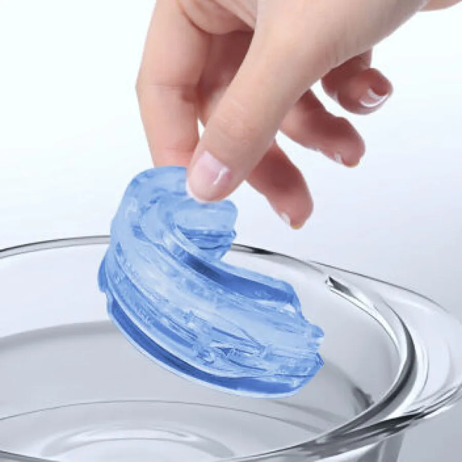 Softening the SleepZee mouthpiece in hot water